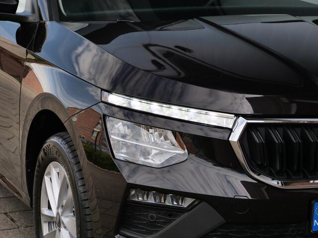 Skoda Kamiq 1.0 TSI Business Edition 116 Pk Automaat DAB / Apple Carplay / Camera / PDC