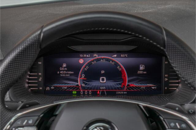 Skoda Kamiq 1.5 TSI DSG Monte Carlo, Panoramadak, Camera, Stoel & Stuurverwarming, Adaptive Cruise, Carplay, Keyless.