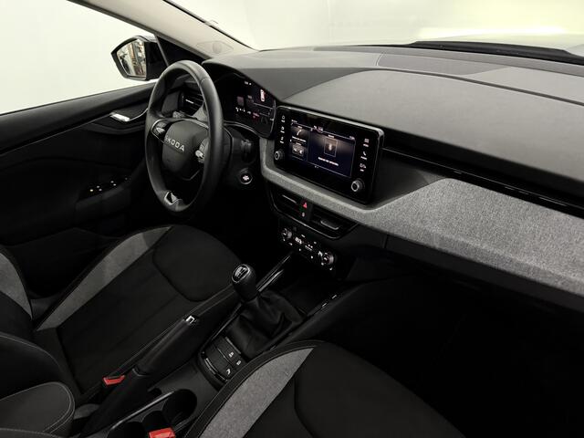 Skoda Kamiq 1.0 TSI Black Dots Camera, Apple carplay, Stoelverwarming, Virtual desk, Keyless start, Cruise control, A start stop, 1 jaar garantie