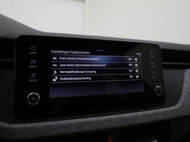 Skoda Kamiq 1.0TSI/115PK Selection DSG · Apple/Android Car Play · Camera + Parkeersensoren · Stoelverwarming · Garantie t/m 06-02-2027
