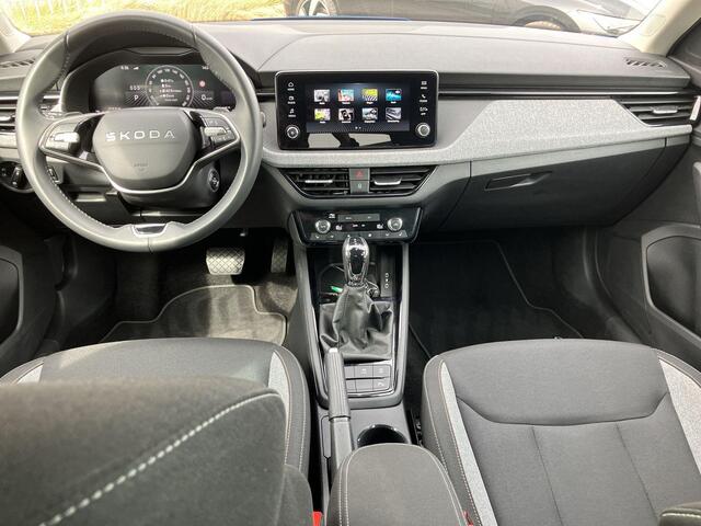 Skoda Kamiq 1.0TSI/115PK Selection DSG · Apple/Android Car Play · Stoelverwarming · Camera · LED · Garantie t/m 06-02-2027