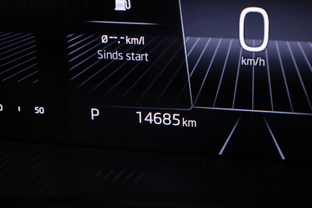 Skoda Kamiq 1.5 TSI ACT Sport 150pk | Digi. Cockpit | Camera | Stoelverw. | PDC | Apple CarPlay | All Seasons | 17'' | Cruise |