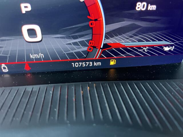 Skoda Kamiq 1.0 TSI Business Edition / AUTOMAAT/ SMARTLINK/ STOELVERWARMING/ PARKEER SENSOREN V+A/ KEYLESS/ CRUISE CONTROL/ DIGITAL DASH/ DAB/ NAVI/ CLIMA/ LED/ 16'' LMV