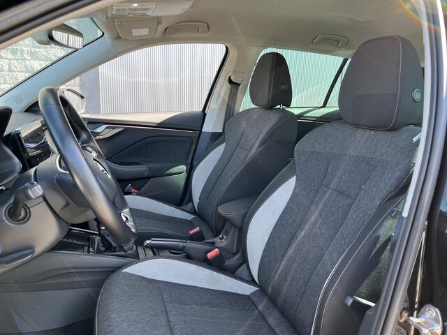 Skoda Kamiq 1.0 TSI Business Edition / AUTOMAAT/ SMARTLINK/ STOELVERWARMING/ PARKEER SENSOREN V+A/ KEYLESS/ CRUISE CONTROL/ DIGITAL DASH/ DAB/ NAVI/ CLIMA/ LED/ 16'' LMV
