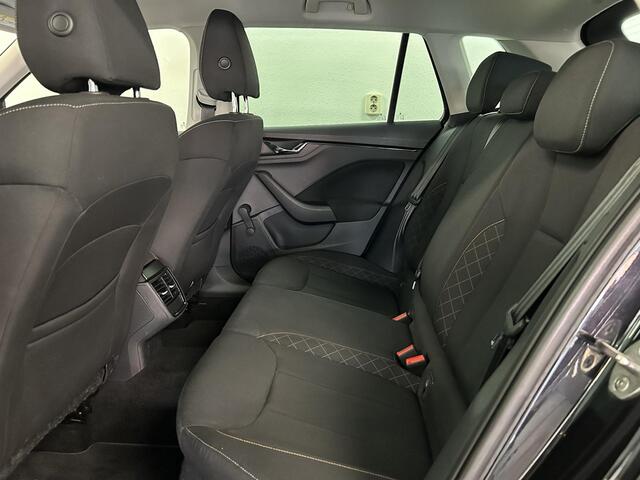 Skoda Kamiq 1.0 TSI Ambition Carplay | Parkeersensoren achter | Cruise control | LED