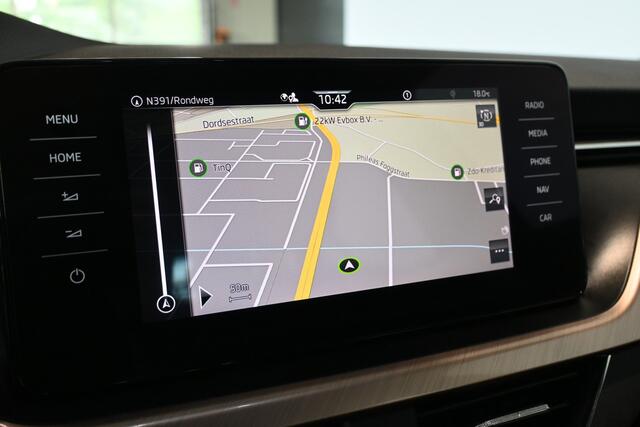 Skoda Kamiq 1.0 TSI Business Edition Automaat Virtual Cockpit Cruise Navigatie Clima Trekhaak Stoelverwarming Inruil Mogelijk!