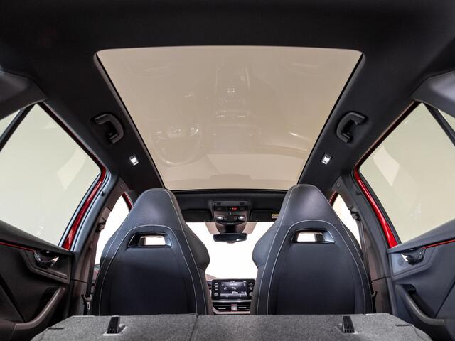 Skoda Kamiq 1.5 TSI ACT Monte Carlo / 150pk / Panorama dak / Achteruitrij camera / Stoel en stuur verwarming /