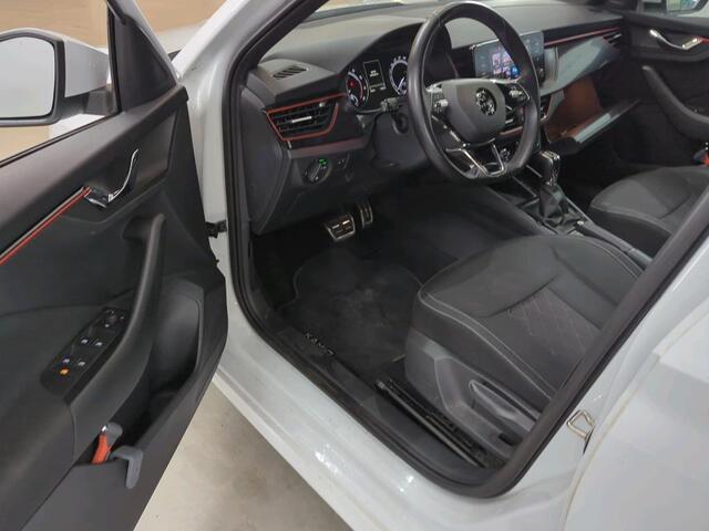 Skoda Kamiq 1.0 TSI 110pk DSG Sport Business / App. Connect / Climate Controle / Parkeersensoren Achterzijde / 17'' LMV