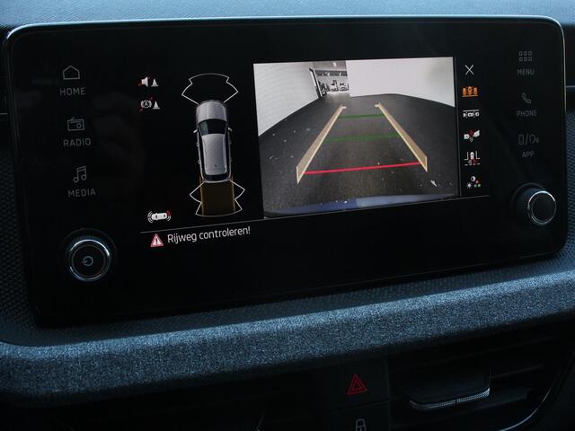 Skoda Kamiq 1.0 TSI 115pk Automaat Business Edition Navigatie Android Auto / Apple Carplay Climate Control Camera Parkeer sensoren Lichtmetalen Velgen Dab Digitale Cockpit Keyless Led Cruise Control