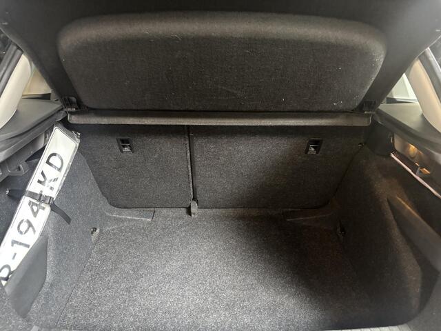 Skoda Kamiq 1.0 TSI Business Edition Navigatie Climate control Lichtmetalen velgen