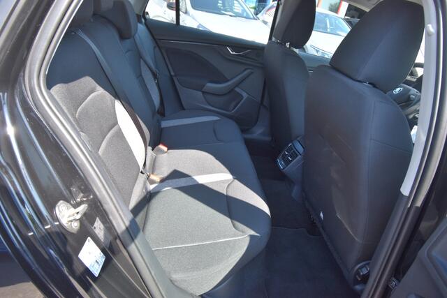 Skoda Kamiq 1.0 TSI Essence , AIRCO , NAVI VIA APP , PDC A , CR CONTROL ,
