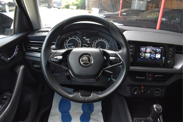 Skoda Kamiq 1.0 TSI Ambition NL-auto, Cruise, Carplay, DAB. PDC, Lane Assist
