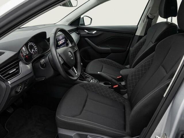 Skoda Kamiq 1.0 TSI Ambition 110pk | Navigatie via App | Cruise control | LED koplampen | Apple Carplay/Android Auto | Lichtmetalen velgen 16 inch | Parkeersensoren achter | Cruise controle