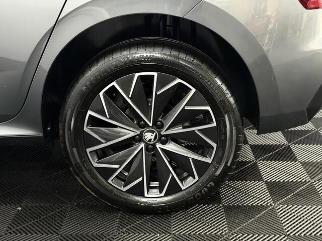 Skoda Kamiq 1.0 TSI Black Pack Camera, Apple carplay, Stoelverwarming, Airco, Keyless start, Virtual desk, Cruise control adaptief, 17 Inch velgen, 2 jaar garantie