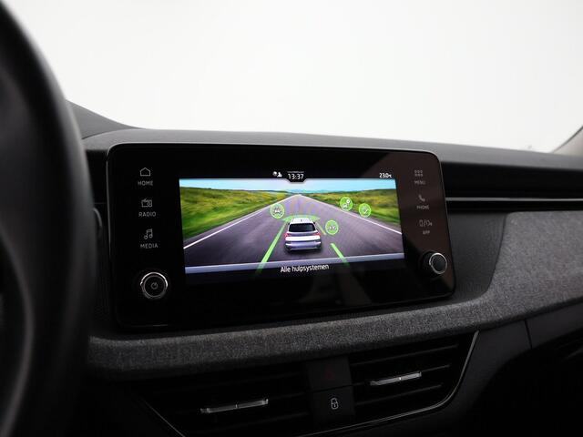 Skoda Kamiq 1.0 TSI 115pk DSG Selection · Apple/Android Car Play · P-Sensoren · Cruise Control · DAB · 16'' Inch · Garantie t/m 01-05-2028 of 100.000km
