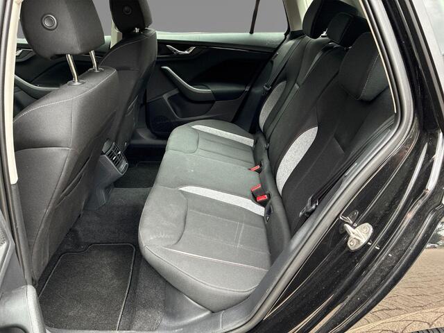 Skoda Kamiq 1.0 TSI 115pk Selection · Apple/Android Car Play · P-Sensoren · Cruise Control · DAB · 16'' Inch · Garantie t/m 18-06-2028 of 100.000km