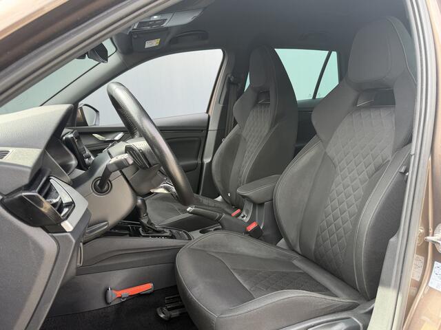 Skoda Kamiq BWJ 2021 | 1.0TSI 111PK Sport Bus AUTOMAAT | CLIMA | SPORTSTOELeN | CARPLAY | PDC 2X | ALCANTARA/STOF | 18'' LMV | PRIVACY GLASS | STOELVERW |