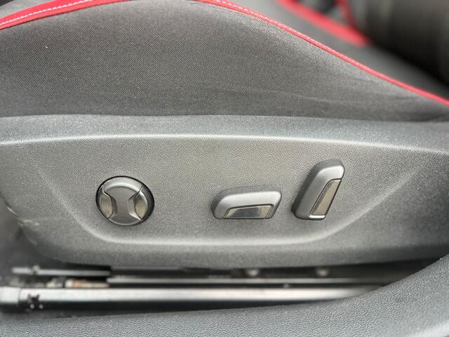 Skoda Kamiq 1.0TSI 110pk Monte Carlo | Pano | Elek stoel | Trekhaak | ACC