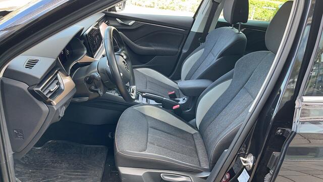 Skoda Kamiq 1.0 TSI 110PK Business Edition / Achteruitrijcamera / Keyless Entry / Digitale Cockpit / Elektrische Achterklep / Smartlink+