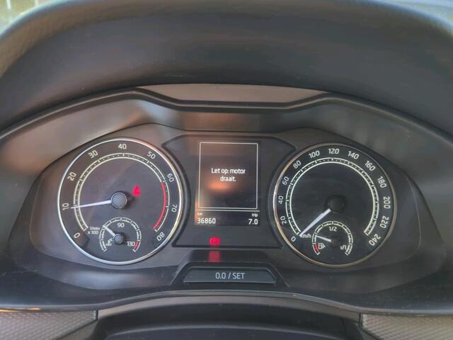 Skoda Kamiq 1.0 TSI Ambition Sunset Parkeersensoren / Cruise control / Airco / LM velgen / Trans