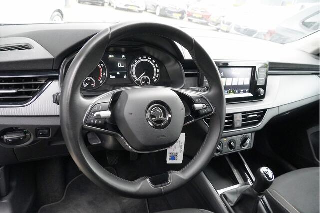 Skoda Kamiq 1.0 TSI Ambition BJ2022 Lmv 16" | Led V+A | Pdc | App-Connect | Airco | Cruise control | Extra getint glas