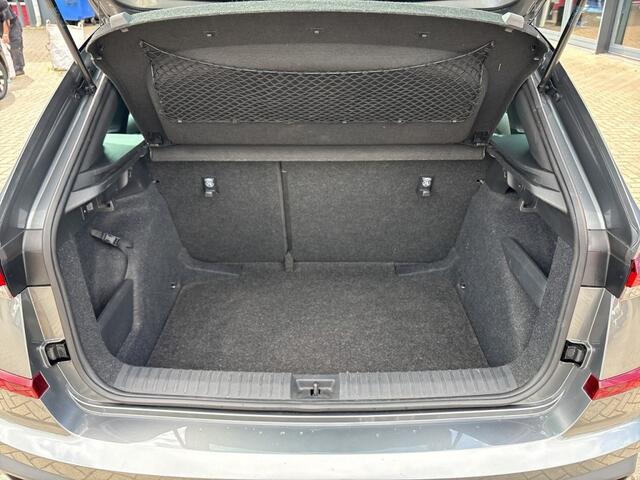 Skoda Kamiq 1.5 TSI DSG MONTE CARLO NAVI/GLASDAK/TREKHAAK/CAMERA/ACC/STUUR-STOELVERW/CARPLAY