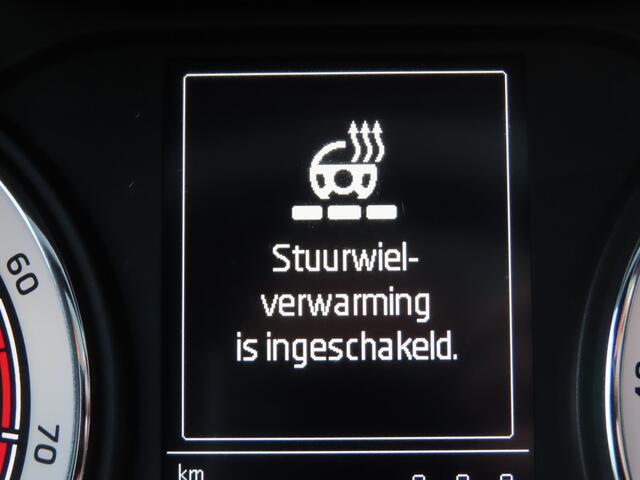 Skoda Kamiq 1.5 TSI ACT Monte Carlo DSG | pano dak | 4S banden | stoelverwarming | verwarmbare voorruit
