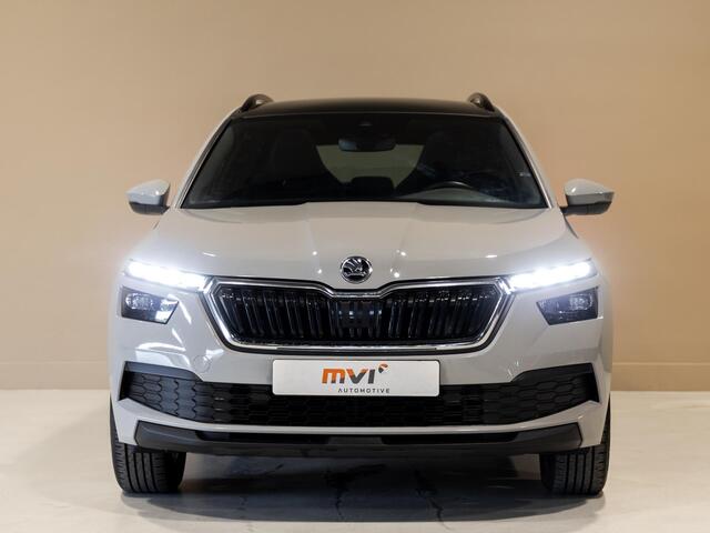 Skoda Kamiq 1.0 TSI Sport Business / 110pk / Panorama dak / Achteruitrij camera / Stoelverwarming /
