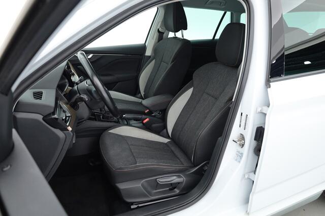 Skoda Kamiq 1.5 TSI ACT Business Edition DSG 150pk | Trekhaak | Apple CarPlay | Stoelverw. | All Seasons | Keyless | PDC A