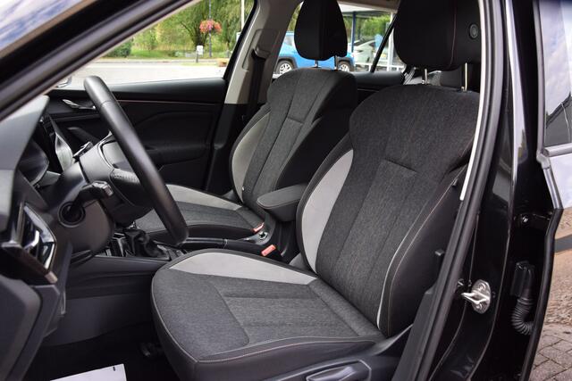 Skoda Kamiq 1.5 TSI 150PK ACT Business Edition DSG Automaat | Org. NL | BOVAG Garantie | Trekhaak | Stoel verwarming | Buitenspiegels elektrisch inklapbaar | Parkeersensoren voor & achter | Automatische Airco |