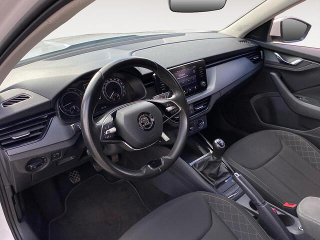 Skoda Kamiq 1.0 TSi Active CarPlay | Park.sens. | Cruise adaptief | lm velgen | LED | etc.