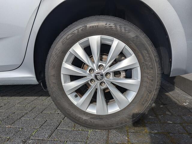Skoda Kamiq 1.5 TSI | 150PK | Ambition | Trekhaak | Smartlink+ | LED | Camera | PDC | ACC | ECC | Stoelverw. | 16" LM |