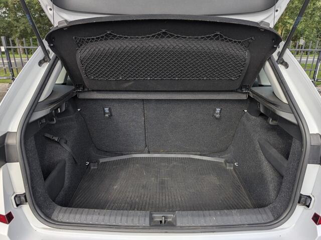 Skoda Kamiq 1.0 TSI | 115PK | Ambition | Trekhaak | Stoelverw. | Airco | Camera | 16" Lichtmetaal | LED |