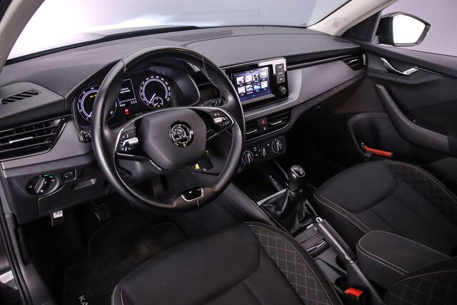 Skoda Kamiq Ambition 1.0 TSI 110pk Trekhaak, Cruise control, LED koplampen, App connect, Airco, DAB, Radio, Bluetooth