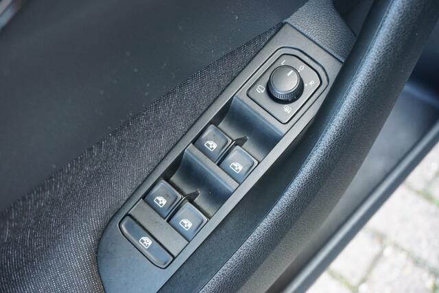 Skoda Kamiq 1.0 TSI Business Edition Trekhaak | Camera | Stoelverw. *All in prijs* – foto 8