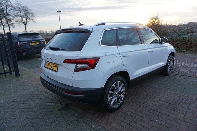 Skoda Karoq 1.5 TSI ACT 150PK DSG CLEVER-STYLE CAMERA KEYLESS ANDROID-APPLECARPLAY NAVI CLIMA CRUISE BLUETOOTH LED PCD LMV PRIVACYGLAS ENZ...