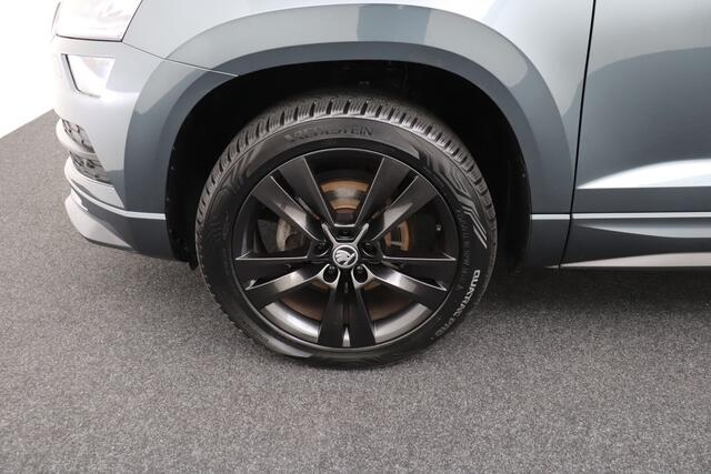 Skoda Karoq 1.5 TSI 150 PK ACT Sportline Pano-dak Digi. Dash. Canton