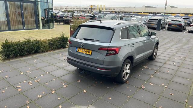 Skoda Karoq 1.0 TSI 110pk Ambition Business DSG / Navigatie / Stoelverwarming / Trekhaak / 1e Eigenaar