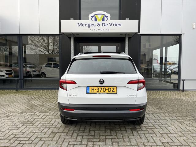 Skoda Karoq 1.0 TSI Ambition Business Airco ECC | Virtual | Panorama | Trekhaak | Stoelverwarming | NAP | Apple Carplay Android Auto | DAB | Isofix