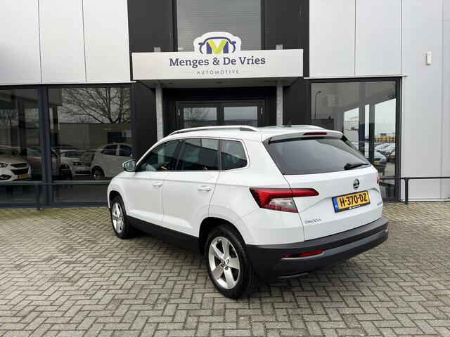 Skoda Karoq 1.0 TSI Ambition Business Airco ECC | Virtual | Panorama | Trekhaak | Stoelverwarming | NAP | Apple Carplay Android Auto | DAB | Isofix