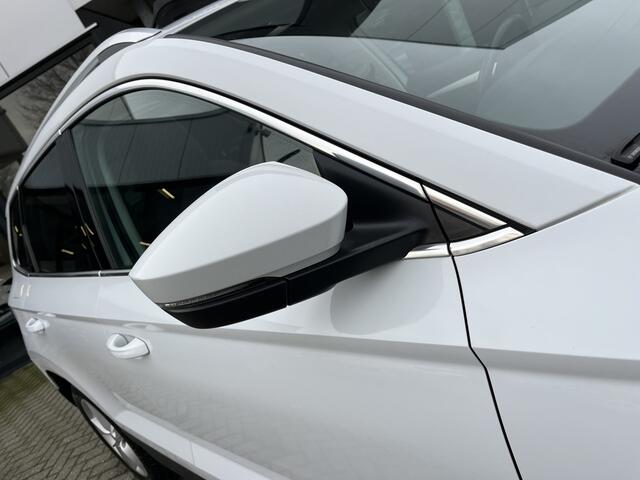 Skoda Karoq 1.0 TSI Ambition Business Airco ECC | Virtual | Panorama | Trekhaak | Stoelverwarming | NAP | Apple Carplay Android Auto | DAB | Isofix
