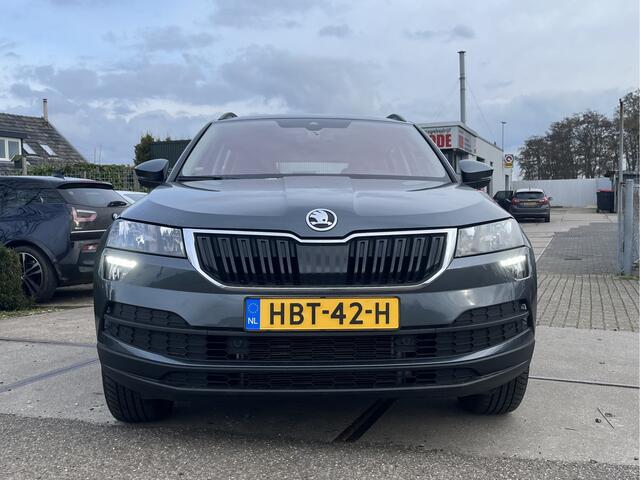 Skoda Karoq 1.5 TSI ACT Business Edition Automaat Verwarmde voorstoelen | trekhaak | DAB | Apple CarPlay/Android Auto