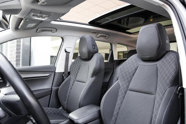 Skoda Karoq 1.5 TSI ACT Style | PANO | ACC | CAMERA | STOELVERW.