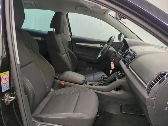 Skoda Karoq 1.0 TSI Ambition Business Navigatie Parkeersensoren Cruise Control Stoelverwarming Lichtmetalen velgen Climate Control