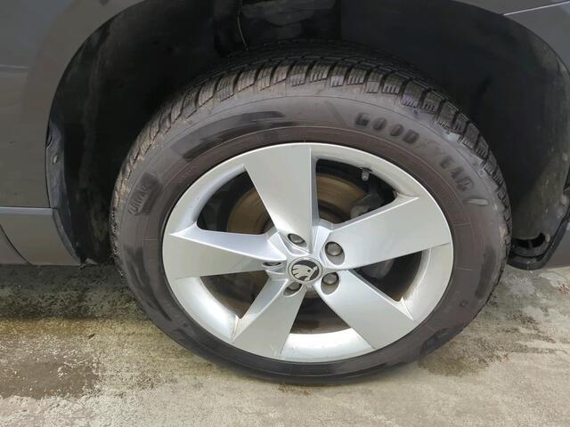 Skoda Karoq 1.0 TSI Ambition Business Navigatie Parkeersensoren Cruise Control Stoelverwarming Lichtmetalen velgen Climate Control