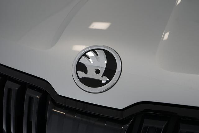 Skoda Karoq 1.5 TSI ACT Sportline Business | ACC | Pano | Trekhaak