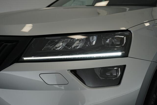 Skoda Karoq 1.5 TSI ACT Sportline Business | ACC | Pano | Trekhaak