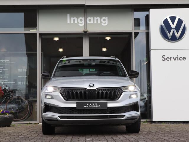 Skoda Karoq 1.5 TSI 150 pk DSG ACT Sportline Business | Navigatie | SmartLink | Camera | Climatronic | Adaptive Cruise | 19'' LM | LED | Keyless | Fabrieksgarantie tot 27-07-2026 of 60.000km |