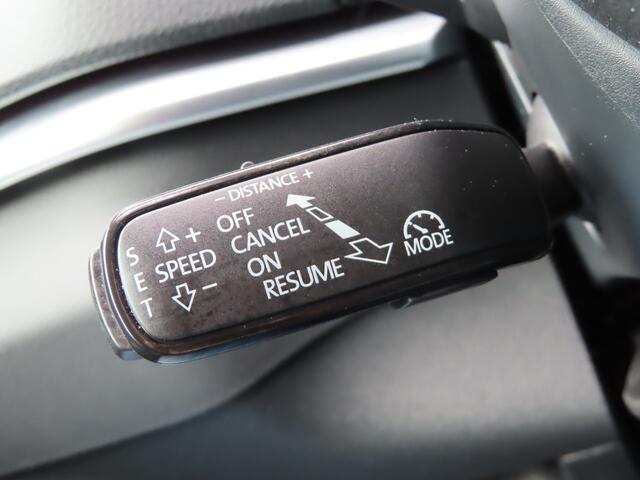 Skoda Karoq 1.5 TSI ACT Style DSG | Lederen bekleding | elektrisch verstelbare stoel + geheugen | camera | stoelverwarming |
