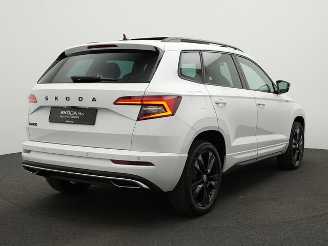 Skoda Karoq 1.5 TSI 150 pk DSG ACT Sportline Business | Panoramadak | Achteruitrijcamera | Navigatie | Stoelverwarming | Adaptive Cruise | Keyless Entry